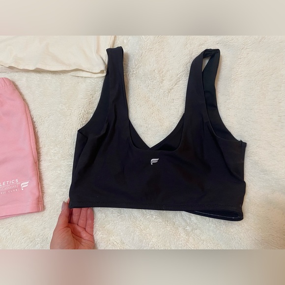 Awesome Fabletics bundle !!! Excellent condition! - Picture 4 of 13